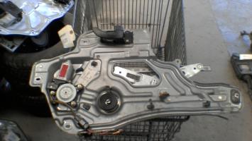 Leve vitre electrique avant droit