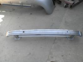 Renfort pare choc avant (traverse)