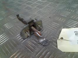 Arresto portiera anteriore destra
