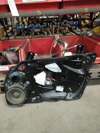 Leve vitre electrique avant droit