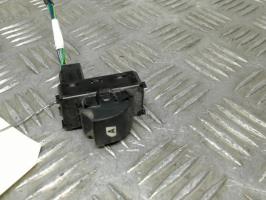 Interruttore lavacristalli anteriore sinistro