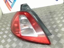 Fanale posteriore principale sinistro (luci)