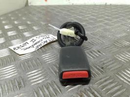 Attache ceinture avant gauche