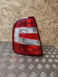 Fanale posteriore principale sinistro (luci)