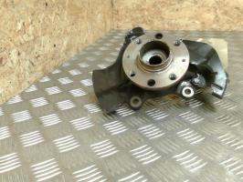 Pivot de moyeu avant droit