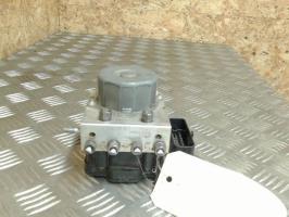 Bloc ABS (freins anti-blocage)