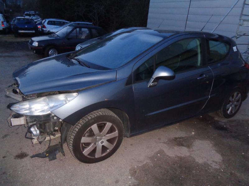 Porte avant gauche