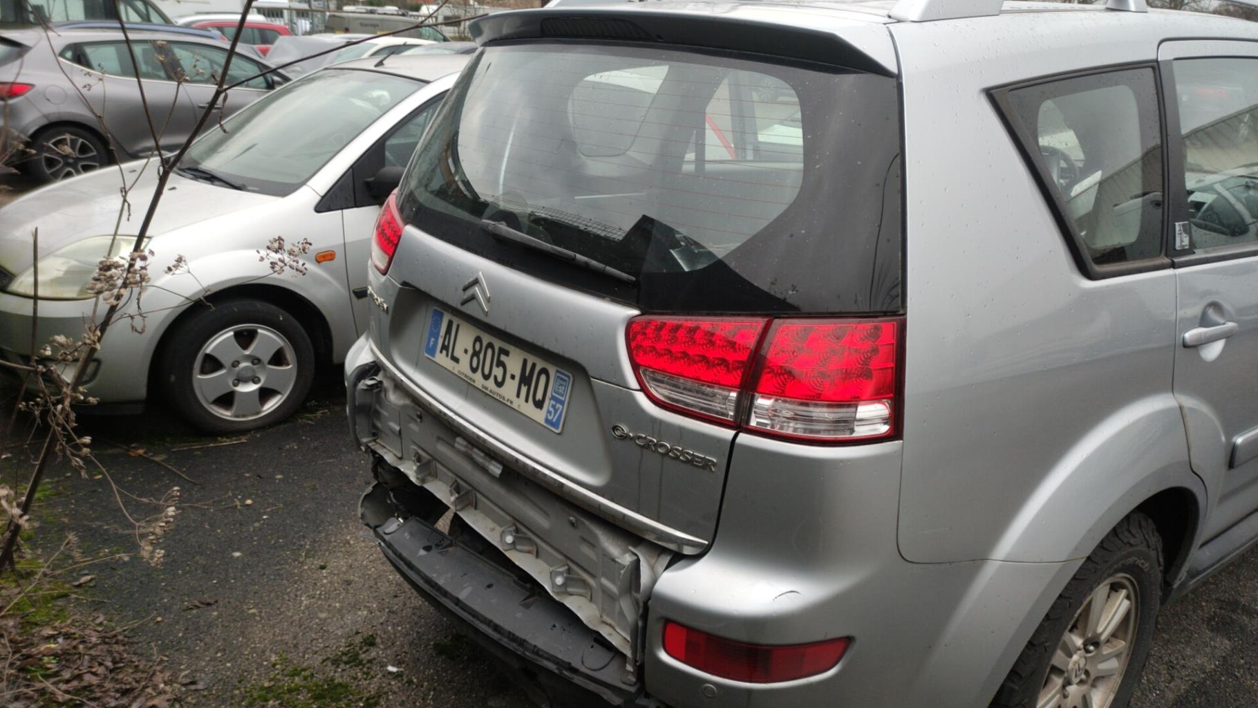 Aile avant gauche