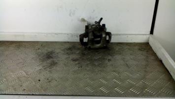 Etrier avant gauche (freinage)
