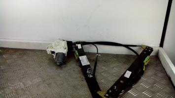 Leve vitre electrique avant droit