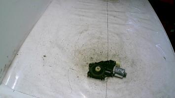 Moteur leve vitre avant droit