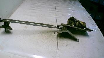Moteur essuie glace avant