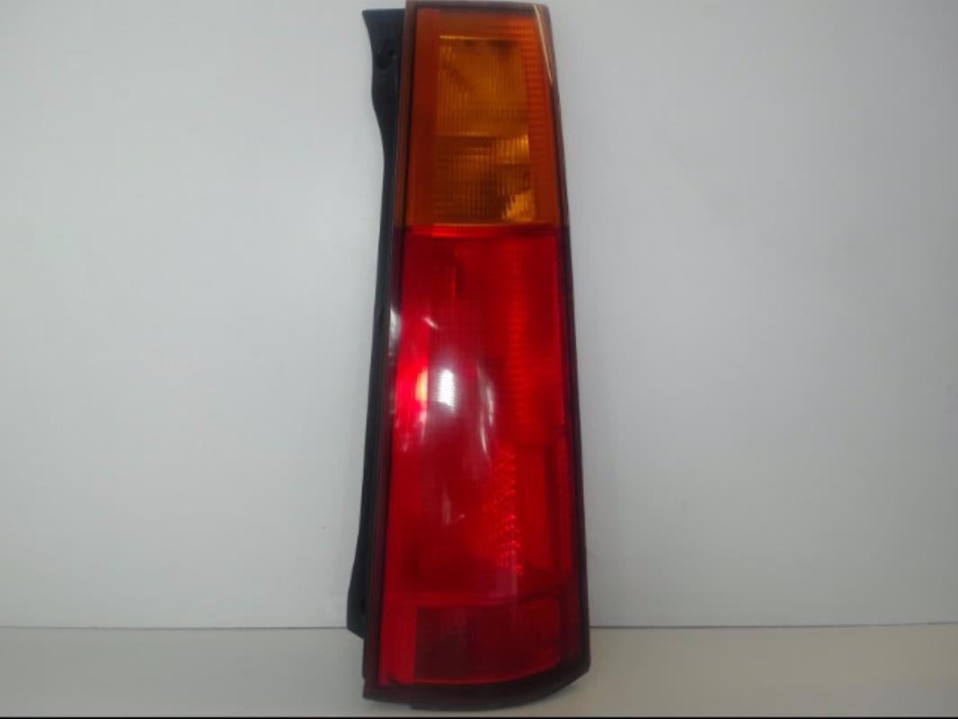Fanale posteriore principale destro (luci)