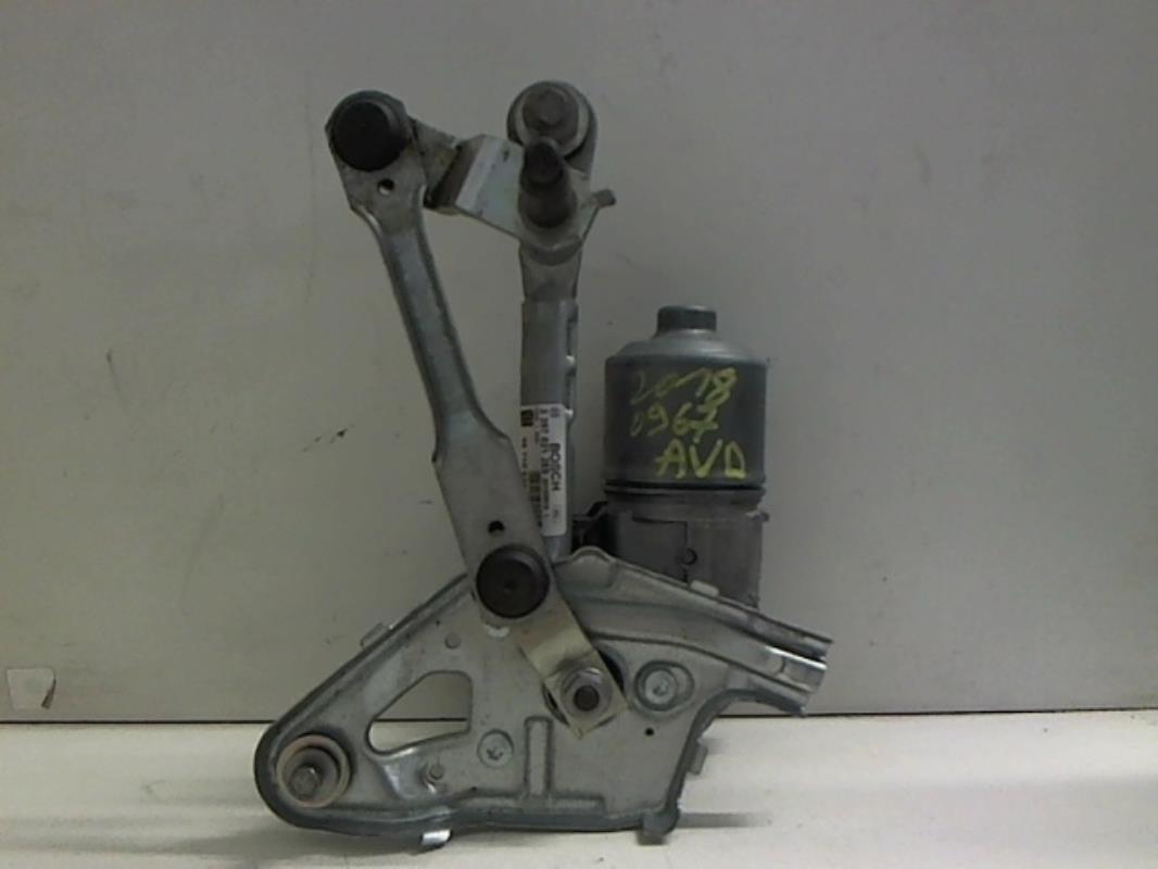 Moteur essuie glace avant droit