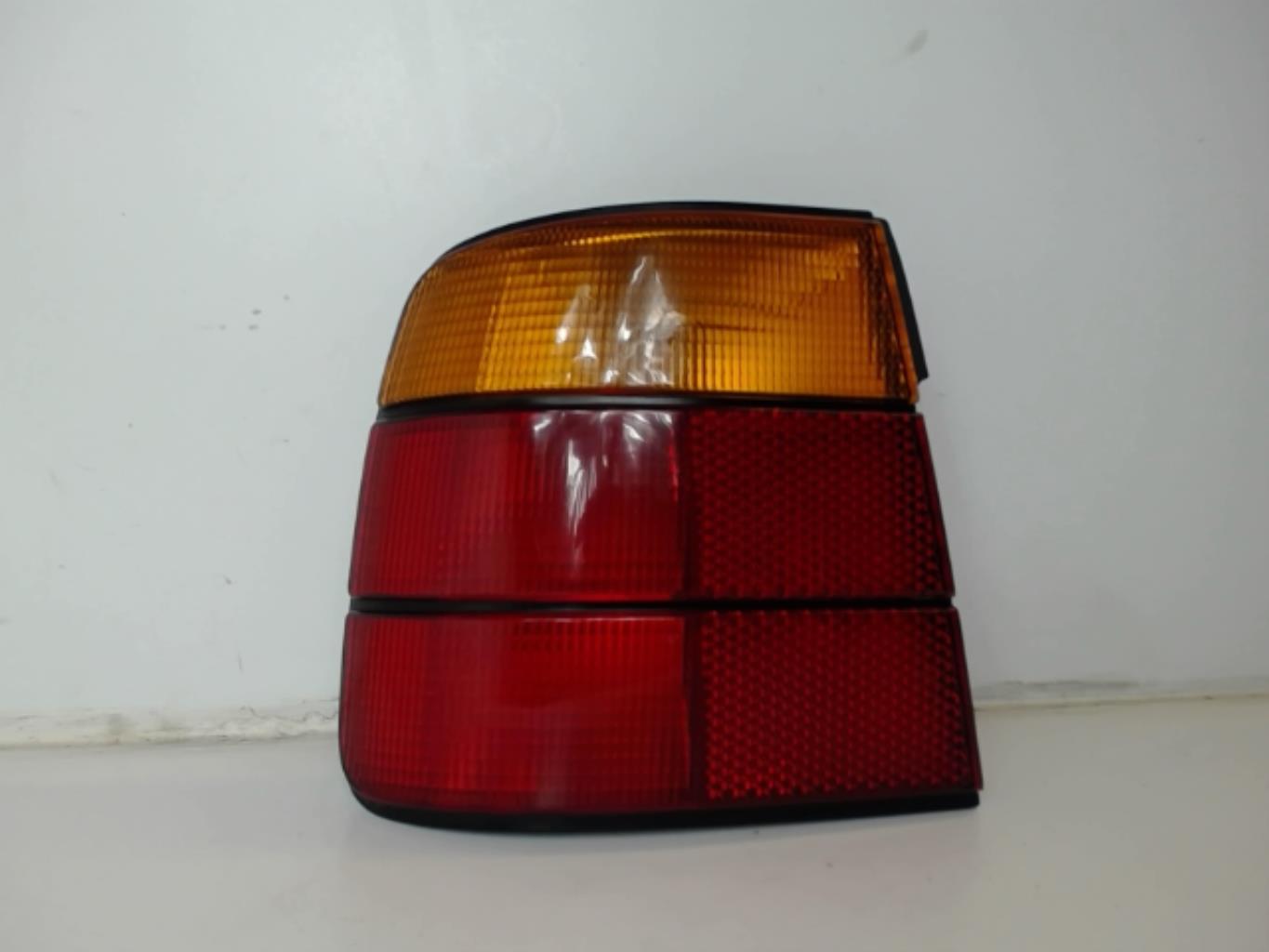 Fanale posteriore principale sinistro (luci)
