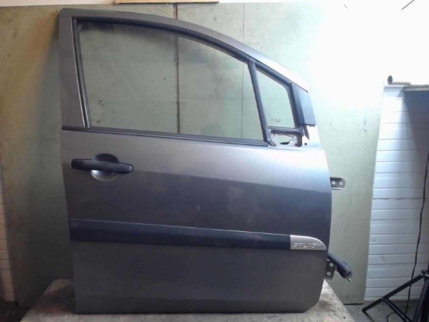 Porte avant droit