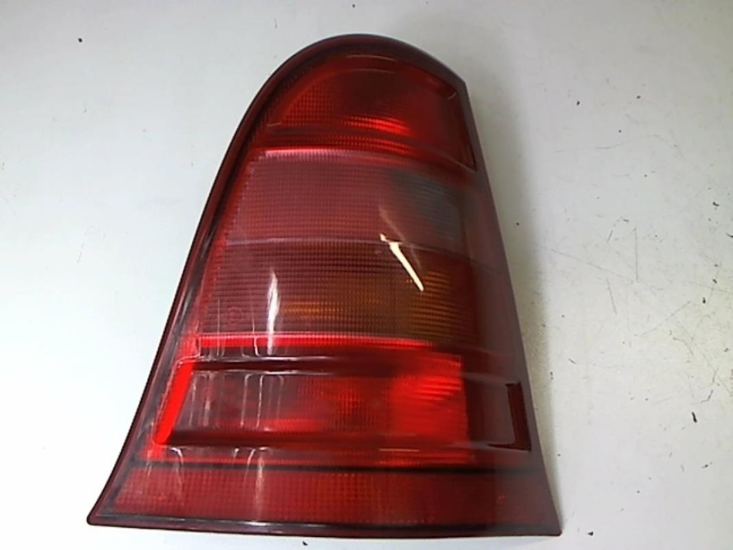 Fanale posteriore principale destro (luci)