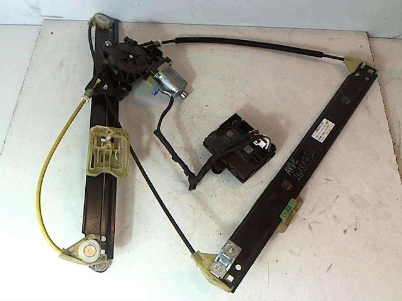 Leve vitre electrique avant droit