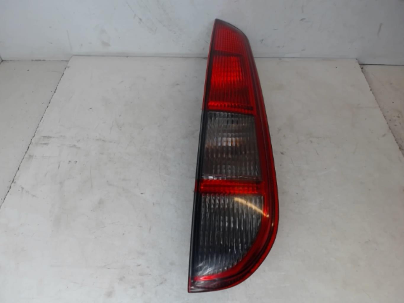 Fanale posteriore principale destro (luci)