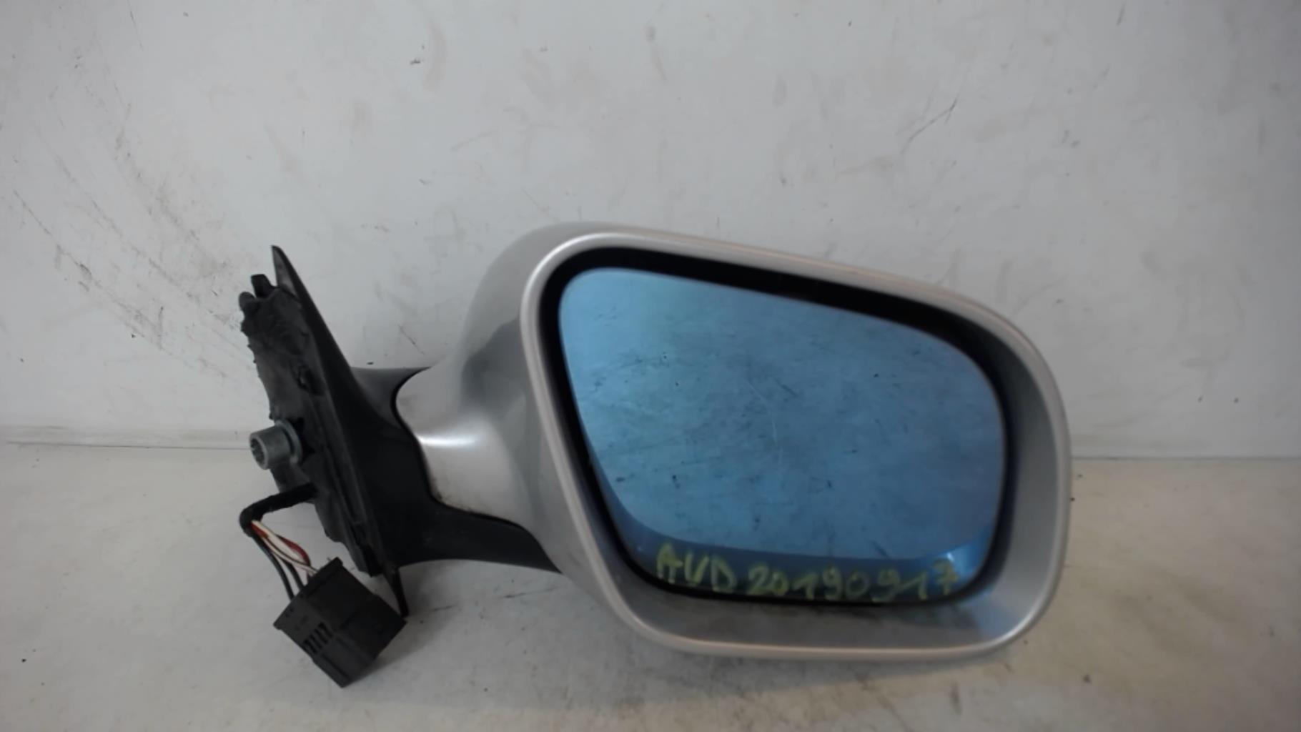 Retrovisor derecho