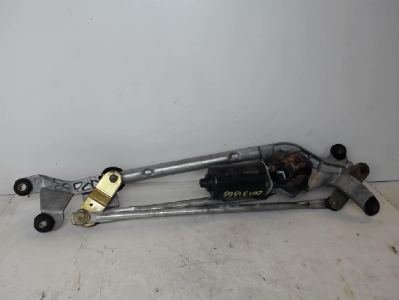 Moteur essuie glace avant