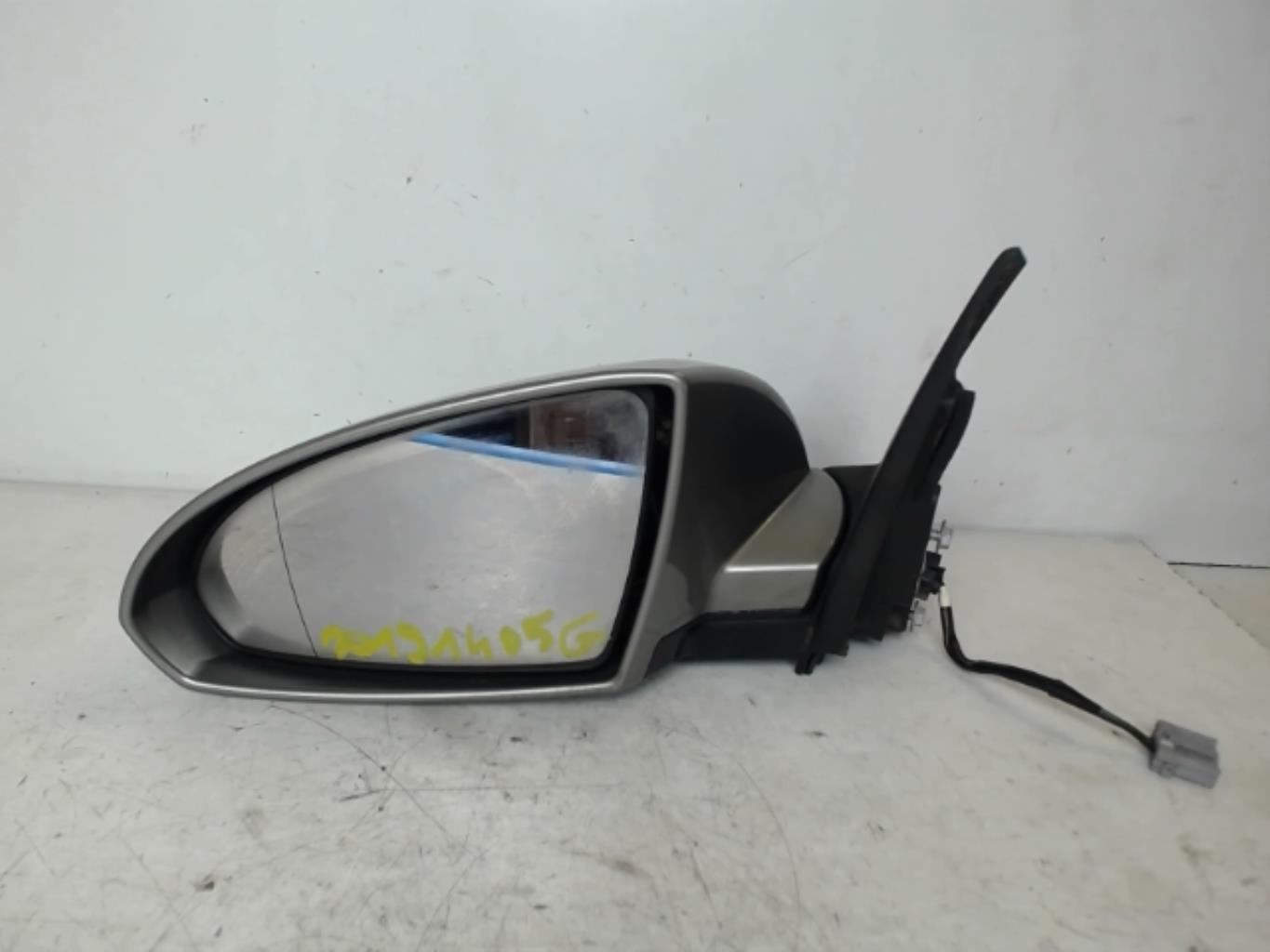 Retrovisor izquierdo