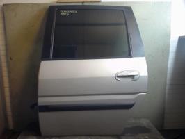 Puerta trasera izquierda