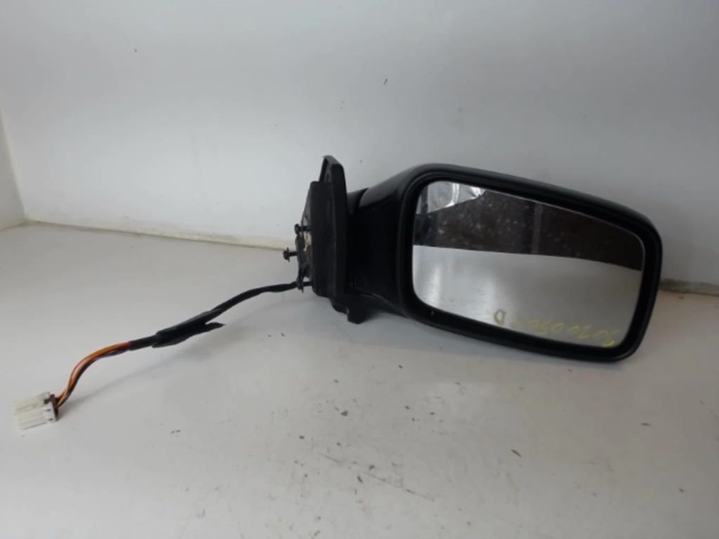 Retrovisor derecho
