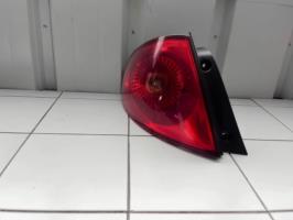 Fanale posteriore principale sinistro (luci)