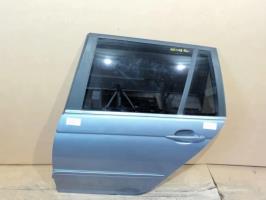 Puerta trasera izquierda