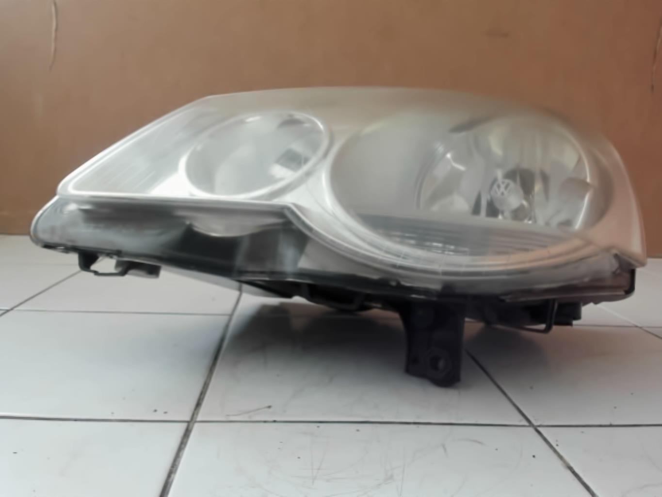 Gruppo ottico anteriore principale sinistro (luci)(faro)