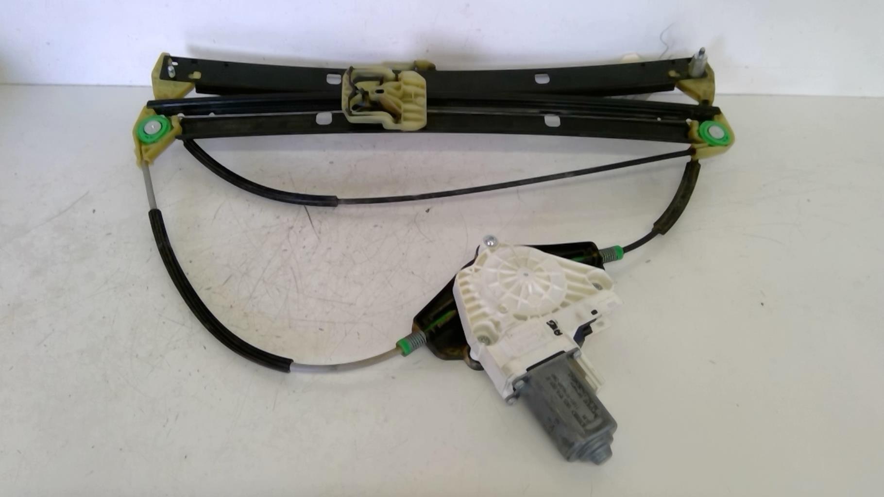 Leve vitre electrique avant gauche