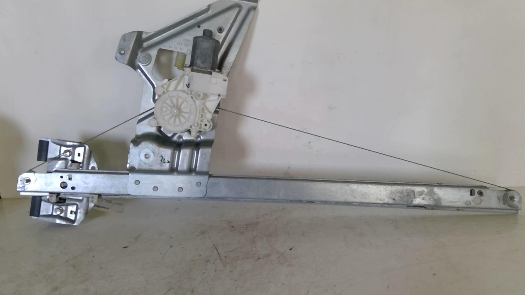 Leve vitre electrique avant gauche