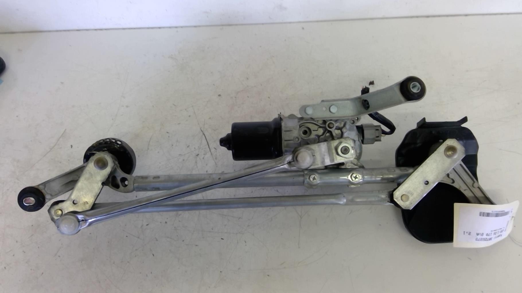 Moteur essuie glace avant