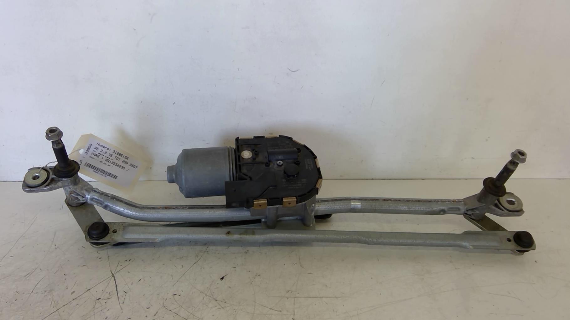 Moteur essuie glace avant