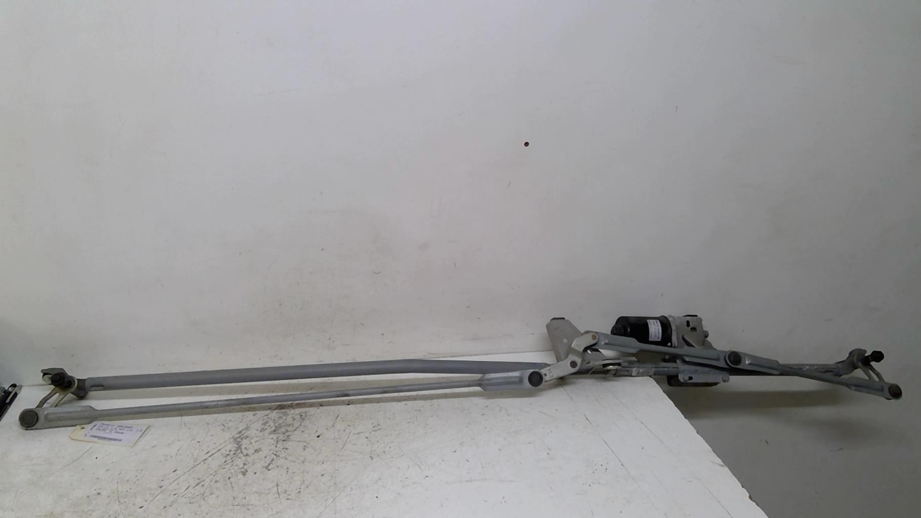 Moteur essuie glace avant