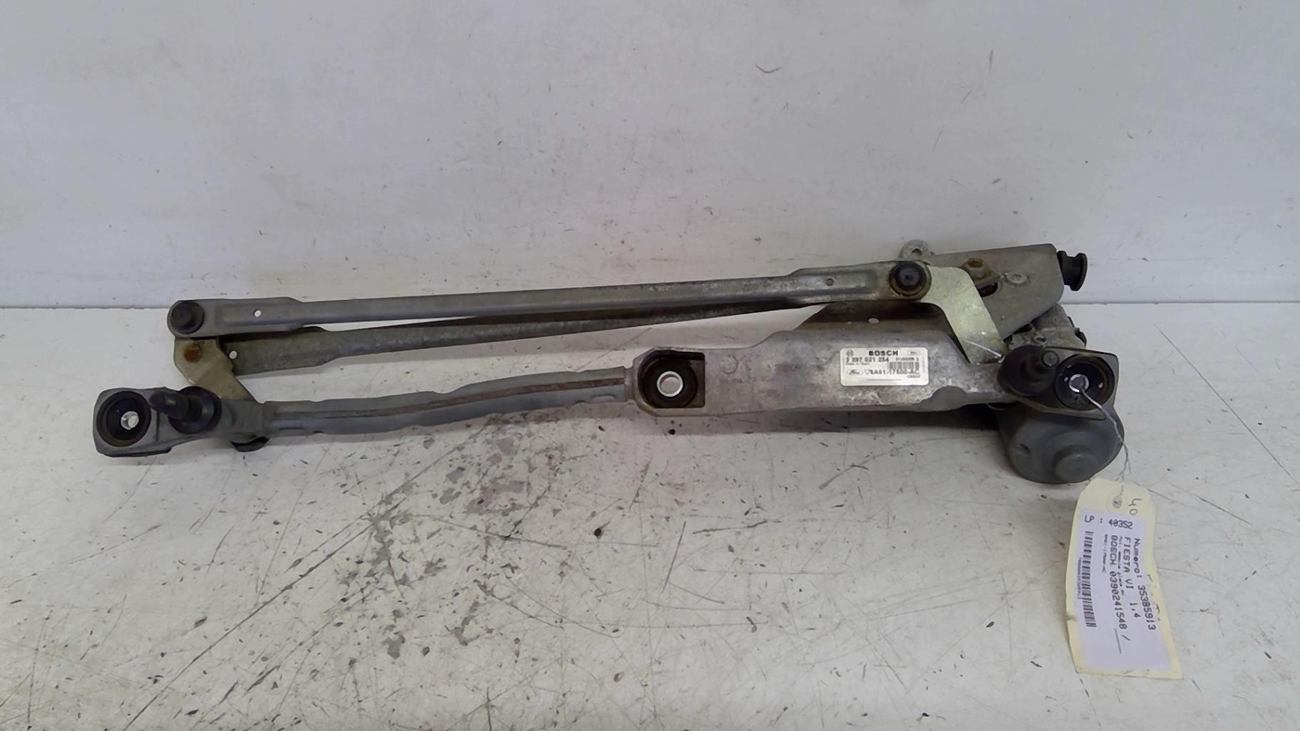 Moteur essuie glace avant