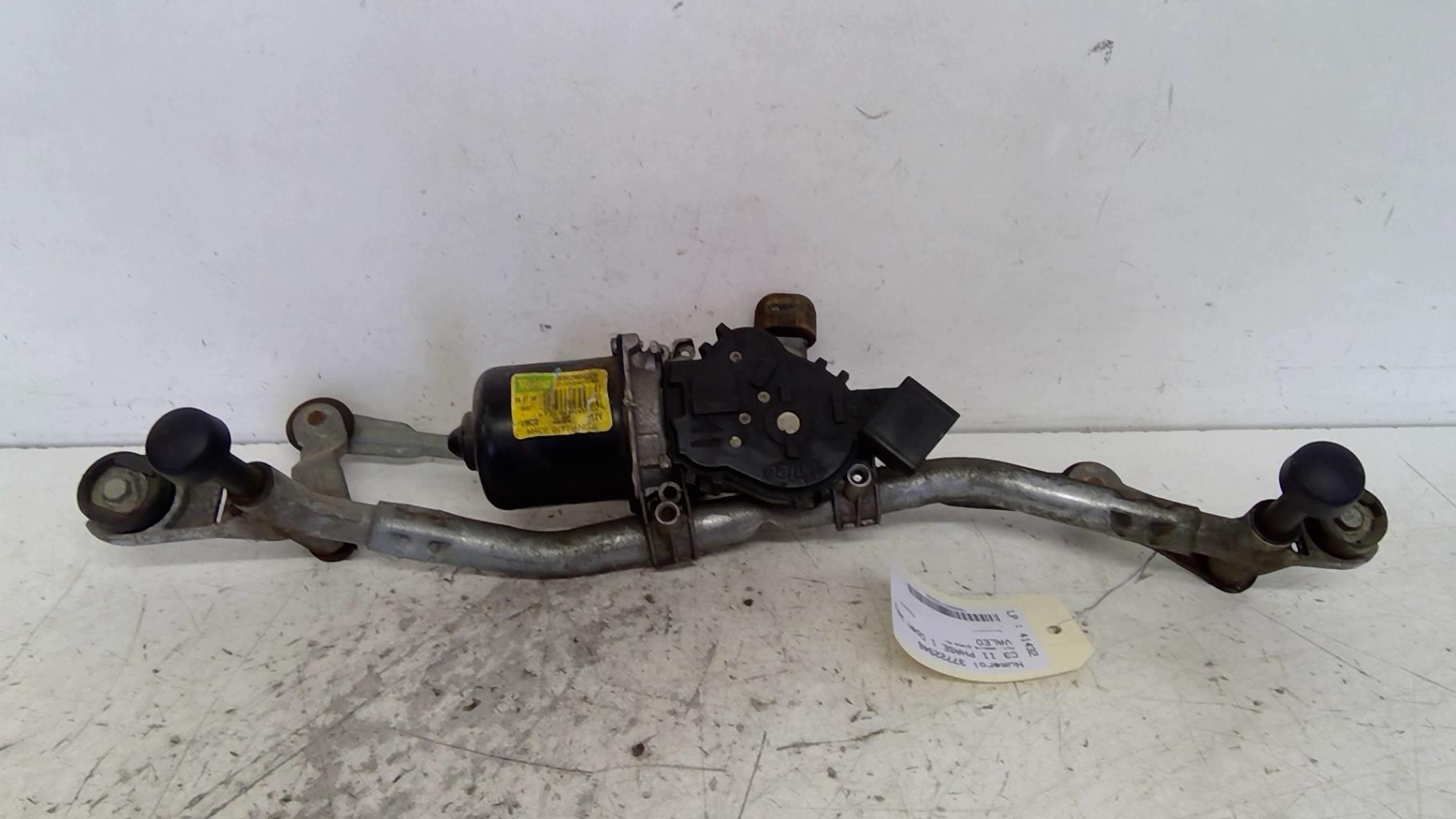 Moteur essuie glace avant