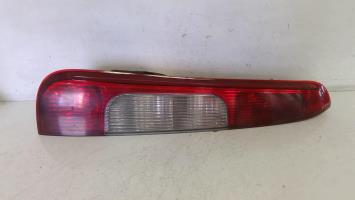 Fanale posteriore principale sinistro (luci)