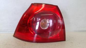 Fanale posteriore principale sinistro (luci)