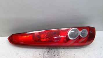 Fanale posteriore principale sinistro (luci)