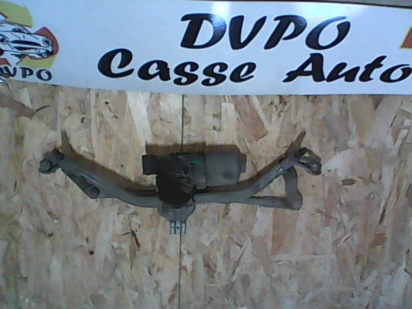 Moteur essuie glace avant