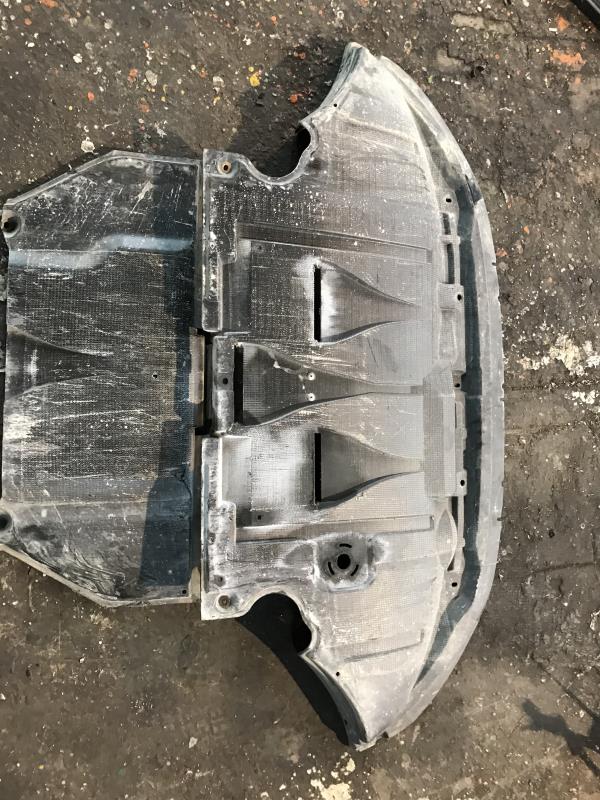 Cache sous moteur
