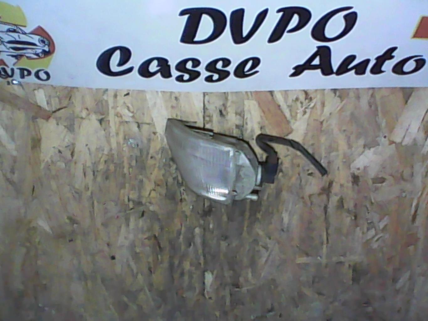 Gruppo ottico anteriore secondario destro (luci)(freccia)