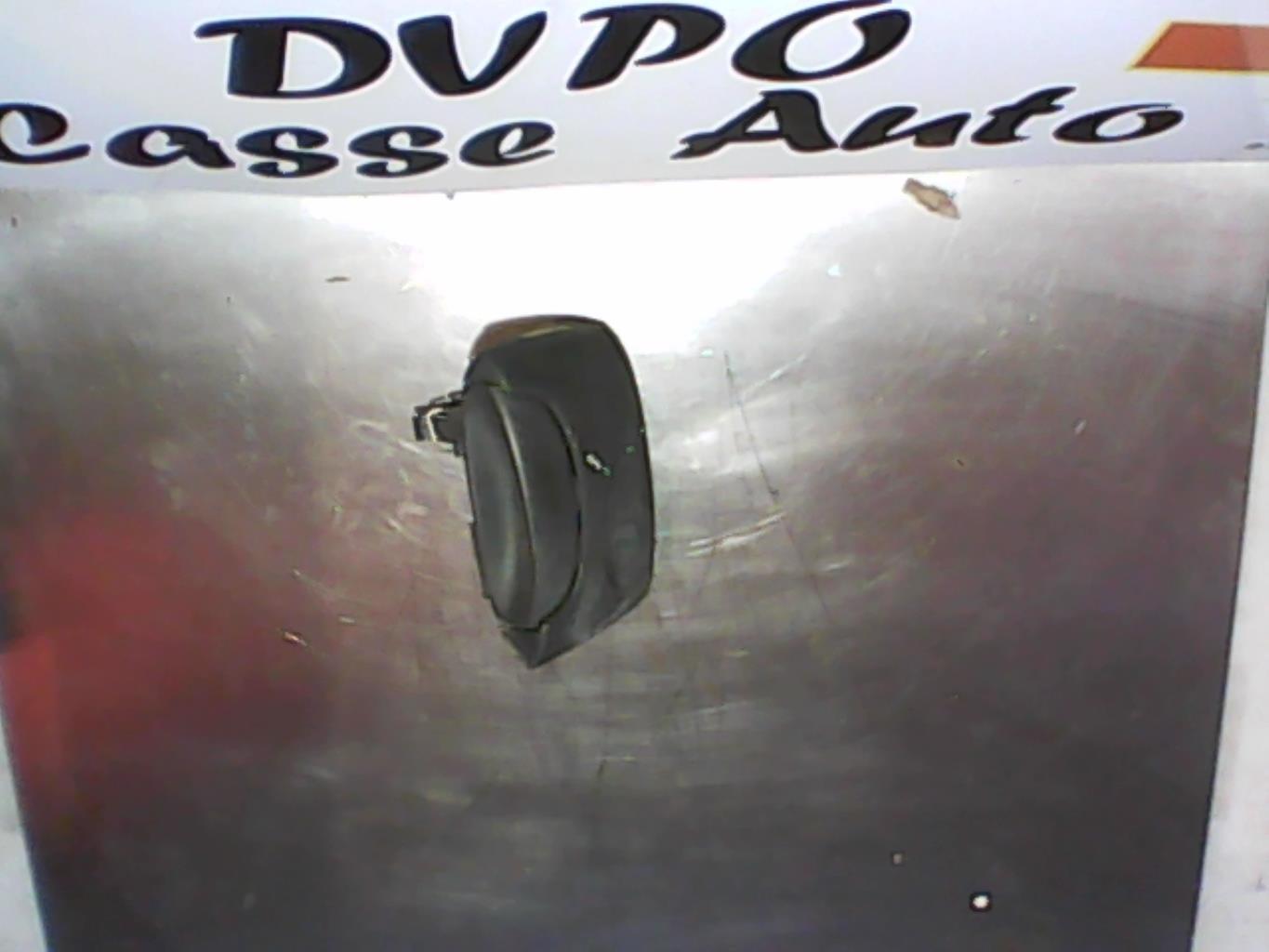 Poignee porte laterale droit