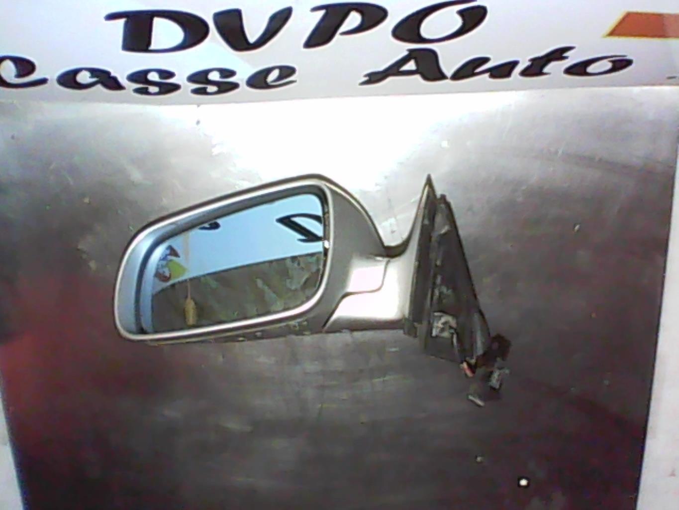 Retrovisor izquierdo