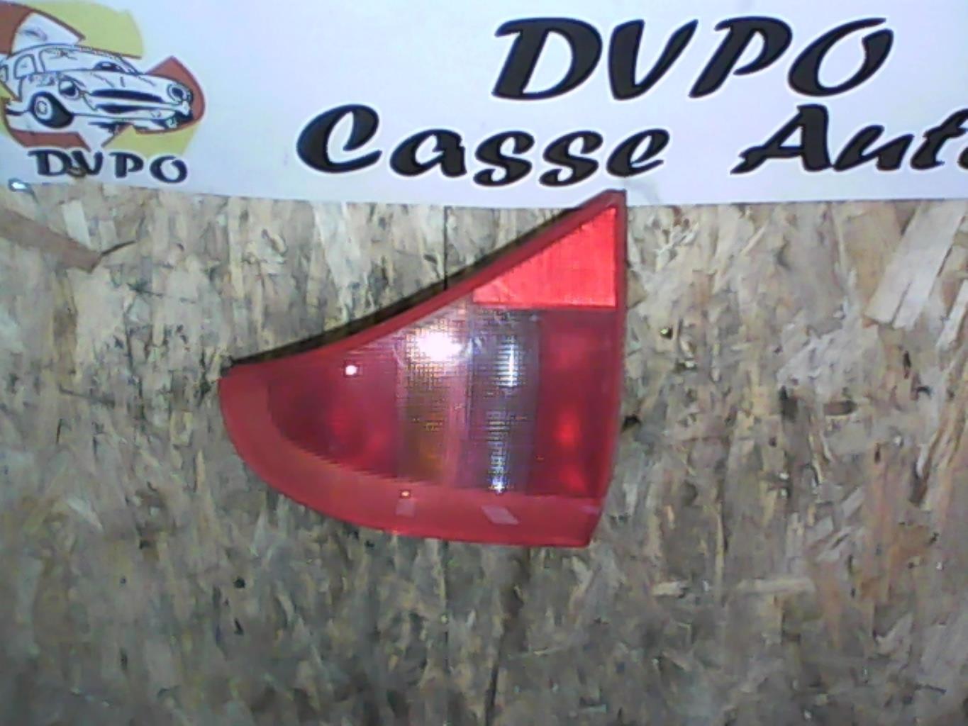 Fanale posteriore principale sinistro (luci)