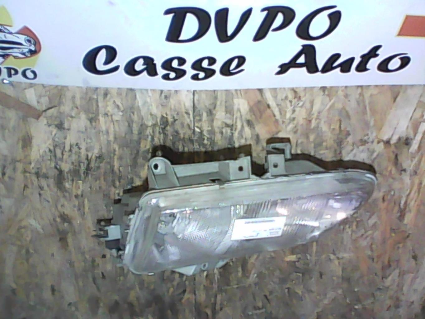 Gruppo ottico anteriore principale sinistro (luci)(faro)