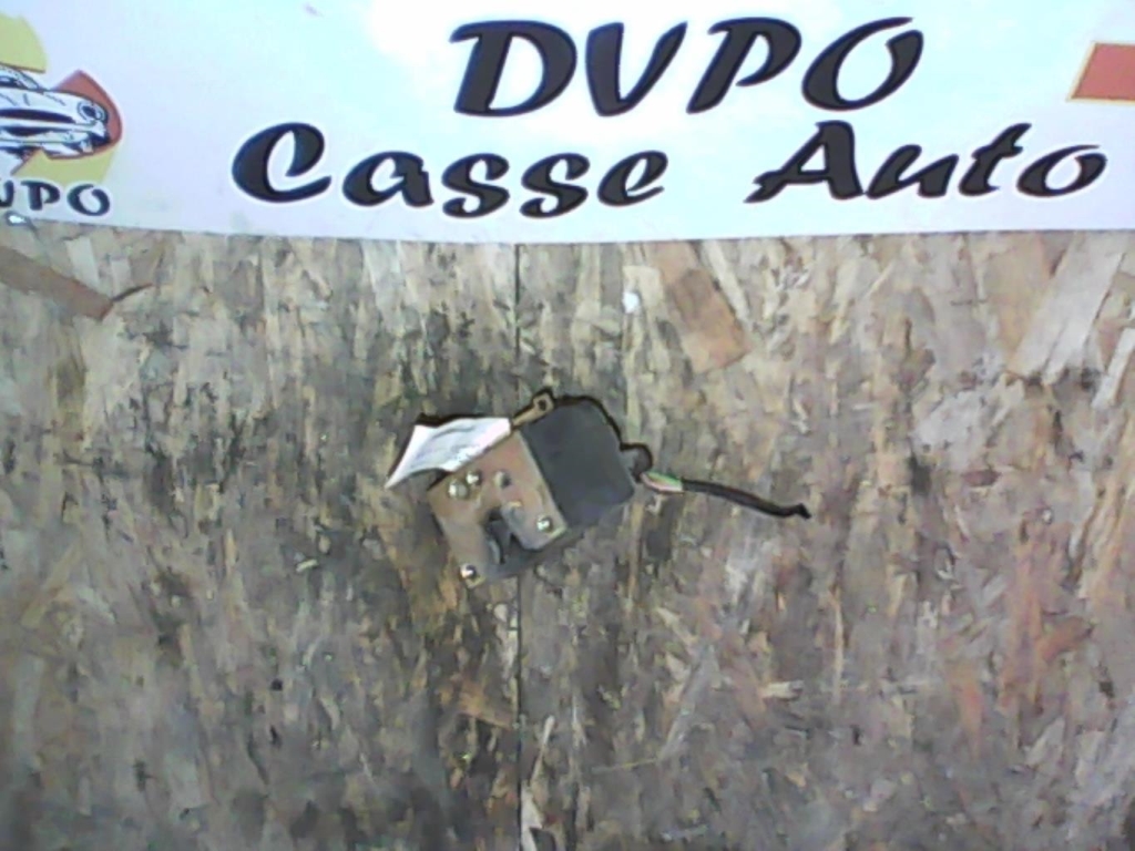 Chiusura centralizzata anteriore sinistra PEUGEOT 206 PHASE 1 BREAK Diésel - 1