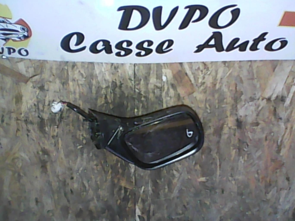 Retrovisor derecho